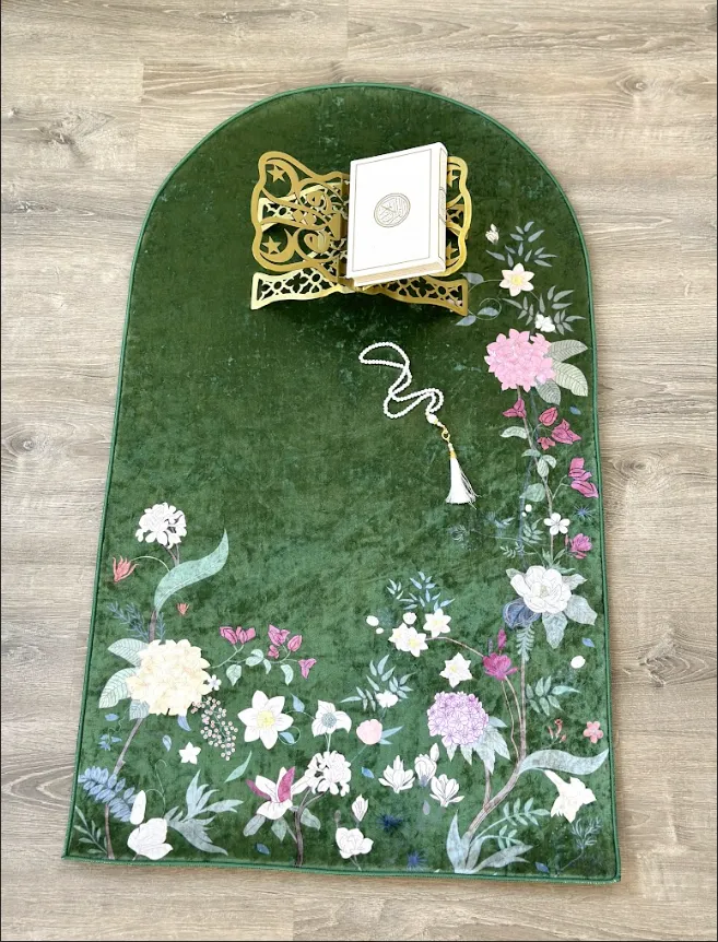 Floral crushed ice velvet Anti-Slip Prayer mats with carrying case